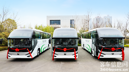 行業(yè)最大批量！宇通100輛高端旅游客車交付新疆
