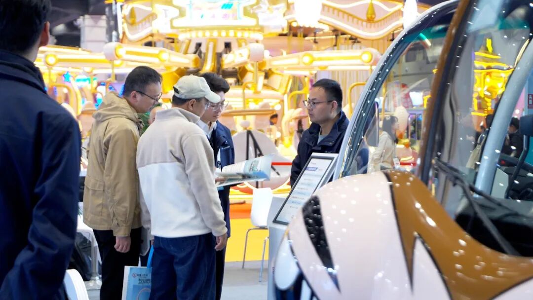 智趣出行，悅動未來！宇通觀光車亮相2025中國（鄭州）旅游休閑娛樂產(chǎn)業(yè)博覽會