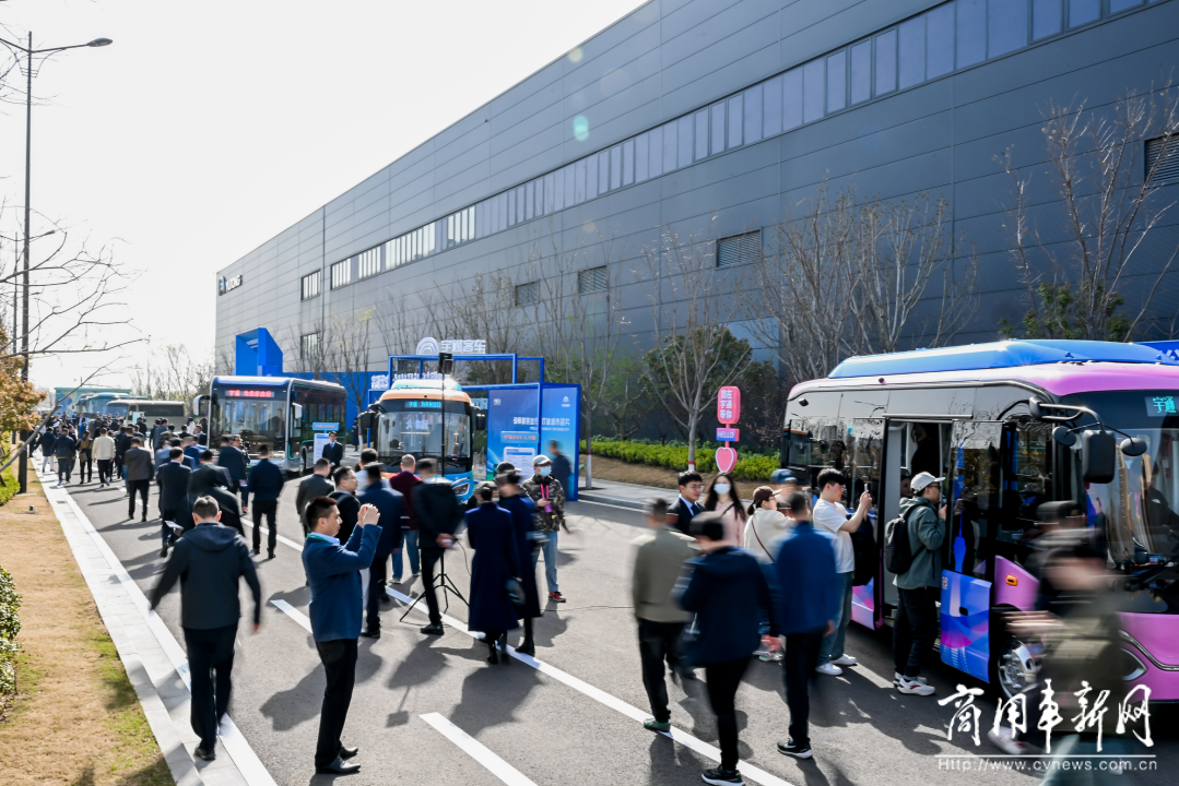 以技術(shù)創(chuàng)新打造長遠(yuǎn)競爭力，宇通新能源商用車全系新品發(fā)布會舉行
