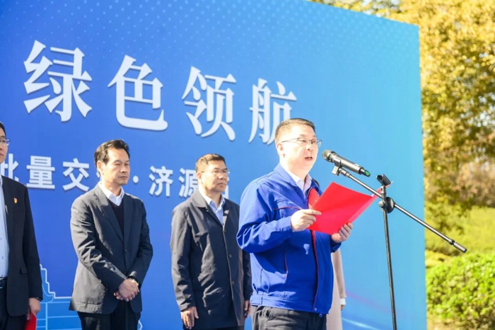 2024開年以來國內(nèi)最大批量氫燃料牽引車成功交付！3.jpg